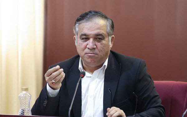 تاجرنیا: مسئولیت مدیرعاملی را ادامه میدهم