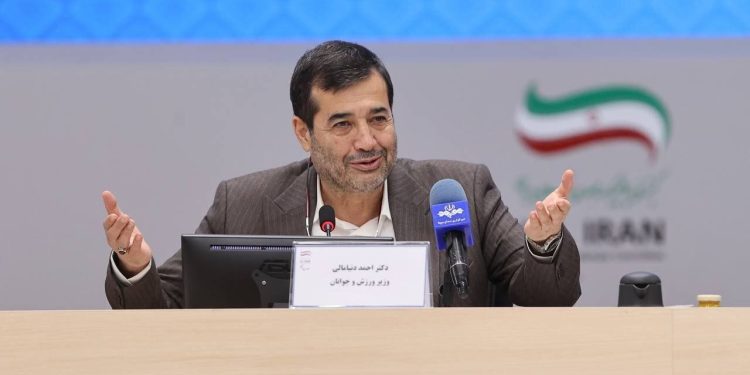 ماجرای بازی ایران و مصر به فیفا ربطی ندارد/ اینفانتینو قول همکاری داد