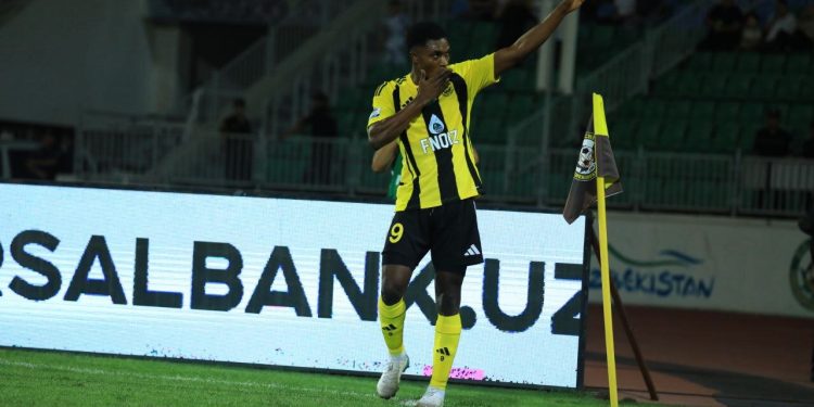 مهاجم استقلال تمرینات ویژه را آغاز کرد/ حضور کوجو در نیم فصل منتفی شد