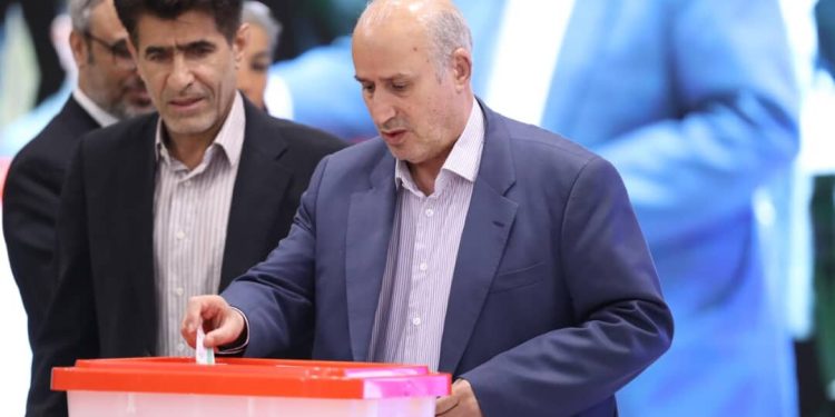 تاج: ورزشگاه‌ها به باشگاه‌های توانمند واگذار می‌شوند