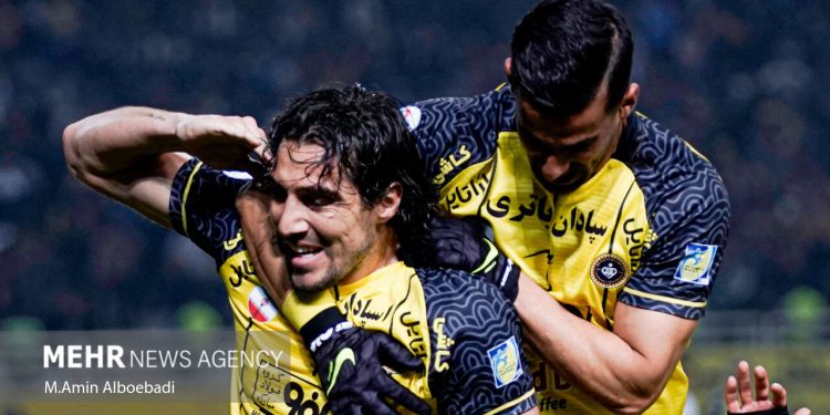 لیگ برتر فوتبال ؛ سپاهان و فجر سپاسی