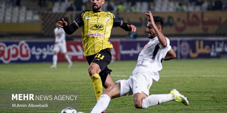 ادامه تساویهای بدون گل در نیمه اول دو بازی لیگ برتر فوتبال