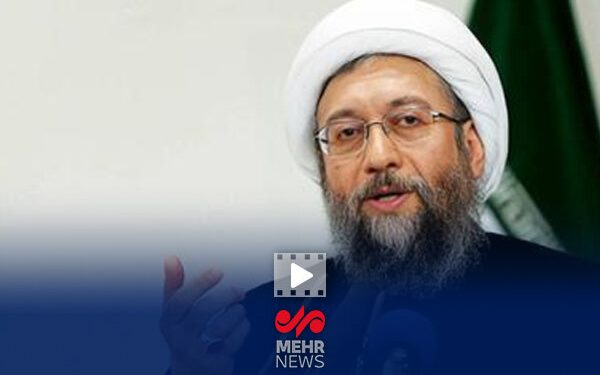 لاریجانی: بانک مرکزی در نظارت ناکام ماند و بحران مؤسسات را تشدید کرد