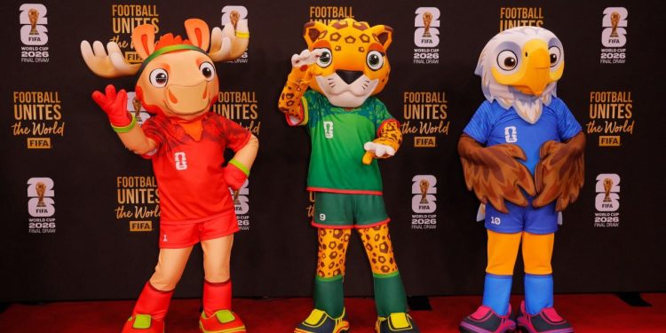 خبر : لحظه به لحظه با قرعه‌کشی جام جهانی/ ایران در کدام گروه می‌افتد؟