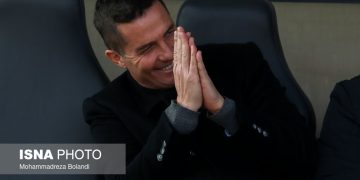 واکنش اوسمار به پوشیدن لباس تیره در دیدار‌ها