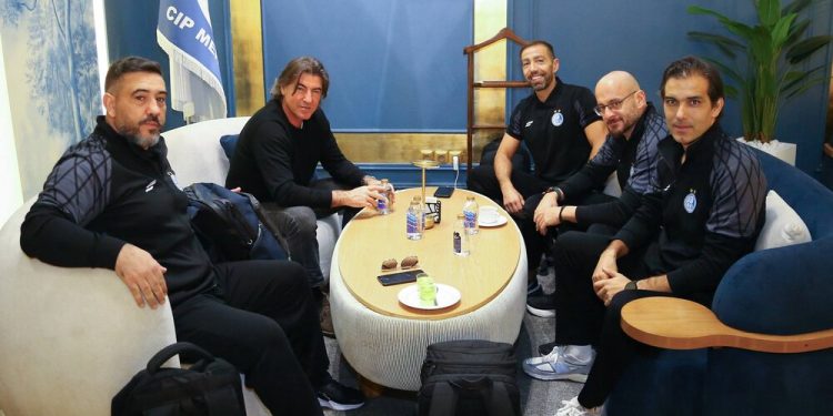 کاروان استقلال راهی بحرین شد