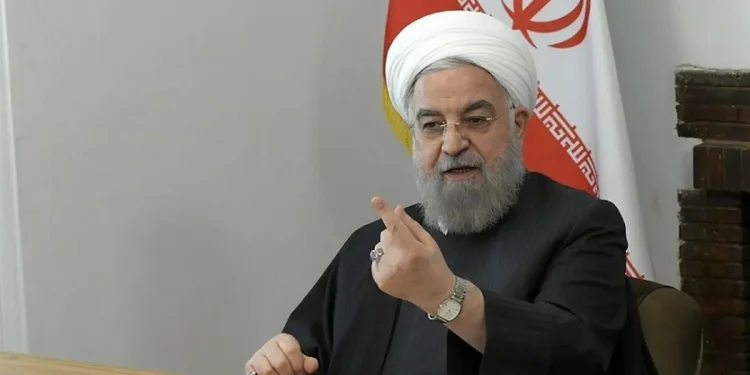 روحانی هشدار داد: نباید خطر حمله اسرائیل را دست‌کم گرفت