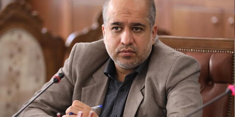 خضریان: آقای پزشکیان اگر وزرایتان را استیضاح می‌کردیم، اوضاع این‌گونه نمی‌شد!»