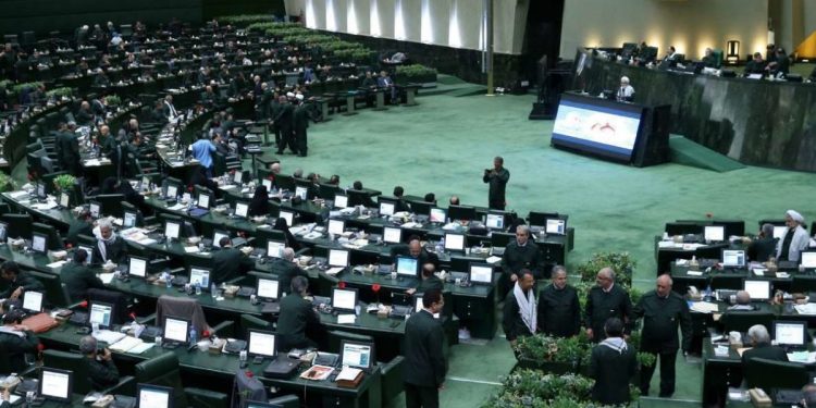 محکومیت رسمی آمریکا از تریبون بهارستان/ مجلس در حمایت قاطع از ونزوئلا بیانیه صادر کرد