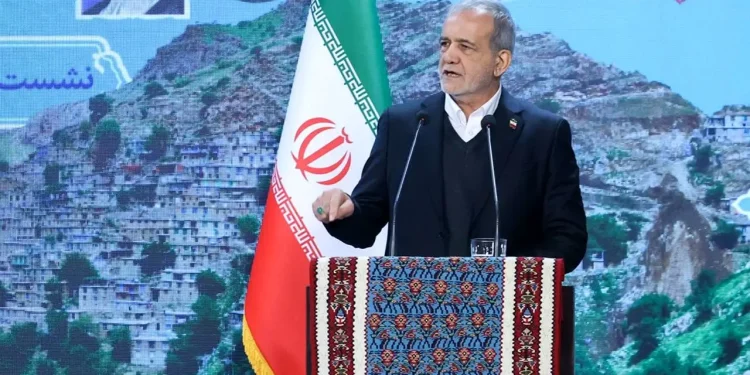 پزشکیان: همان آدم قبلی هستم/ شب و روز کار میکنیم تا مملکت درست شود