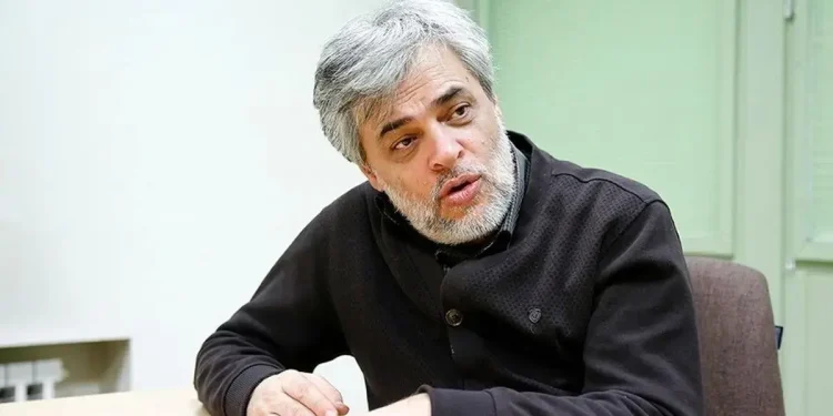 انتقاد تند مهاجری به پزشکیان: برای سفید کردن آمدید، نه سیاه کردن!