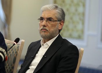 وزیر علوم خبرساز شد/ ۲۰ هزار میلیارد برای غذای دانشجویان!