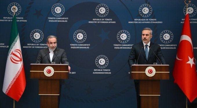 عراقچی: ایران آماده ورود به مذاکرات هسته‌ای از موضع برابر، براساس منافع و احترام متقابل است