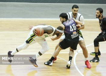 آبادانی‌ها و آملی‌ها خارج از خانه بردند/ برتری دوباره طبیعت مقابل نفت