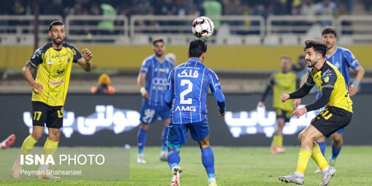 عالمی: حق استقلال مقابل سپاهان پیروزی بود/ در نیم‌فصل دوم نباید نوسان داشته باشیم