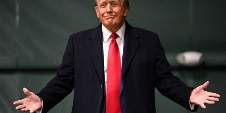 اظهار نظر جنجالی ترامپ: بله من دیکتاتور هستم!