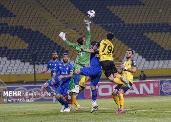 لیگ برتر فوتبال – سپاهان و استقلال خوزستان
