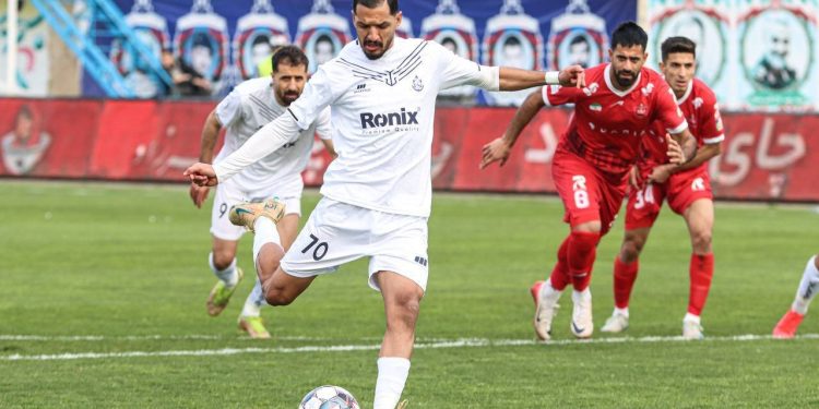 خبر : عکس | این استقلالی متخصص گل زدن به پرسپولیس است!