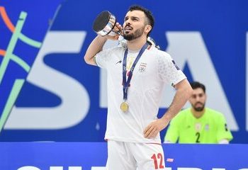 واکنش سالار آقاپور به گریه کردن پس از گلزنی؛ تا آخرین لحظه برای این پرچم و این کشور جان می‌دهیم