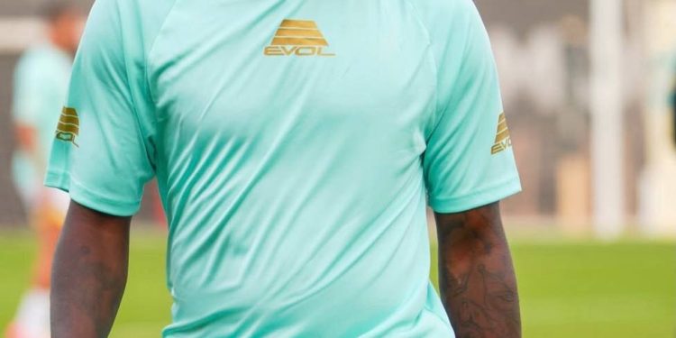 خبر : عکس | اضافه‌وزن باورنکردنی یک ستاره در امارات