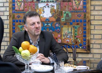 برهانی: انتقال مذاکرات ایران به عمان ممکن است روند گفتگوها را به خطر بیندازد