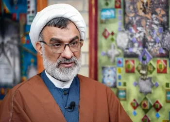 دبیر شورای عالی انقلاب فرهنگی: زنان کشف حجاب‌کننده این سبک را می‌پسندند