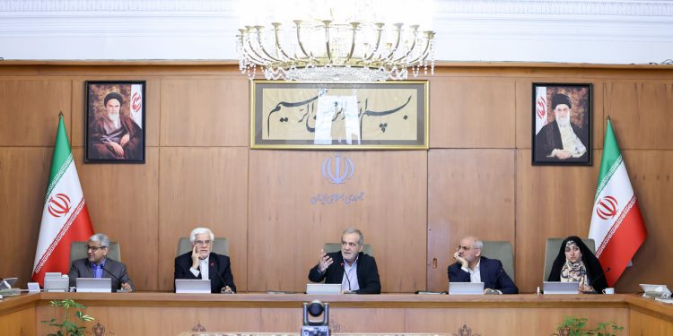 دعوت دولت از مردم برای حضور در مراسم چهلم جانباختگان دیماه: «ما همه داغداریم»