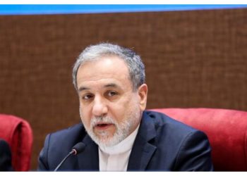 عراقچی: احتمال جنگ همواره مطرح است / پاسخ ایران، نه به خاک آمریکا بلکه به پایگاه‌هایش در منطقه خواهد بود