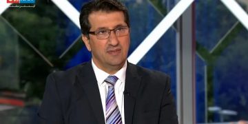 مزد بگیر اینترنشنال به اعضای خانواده اش لقب «بی شرف» داد!