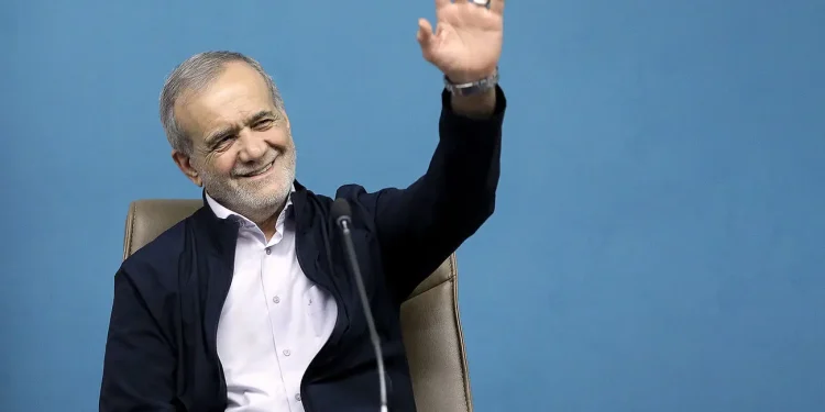 روایت صریح پزشکیان از دولت روحانی: «پروژه کمتر تصویب کنید اما بودجه‌اش را کامل بدهید»