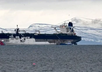 گزینه توقیف نفتکش‌های ایرانی روی میز ترامپ / نگرانی از واکنش تهران و شوک نفتی