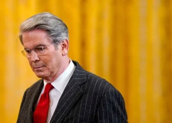 ادعای جنجالی آمریکا: ایران حاضر به عقب‌نشینی نیست / ترامپ تجهیزات نظامی به سمت ایران منتقل می‌کنند